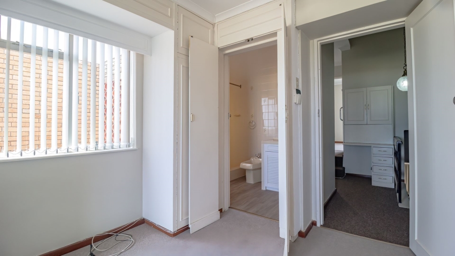 To Let 4 Bedroom Property for Rent in Gordons Bay Village Western Cape